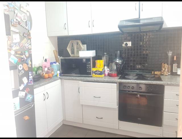 2 BEDROOM FLAT FOR SALE IN GLENWOOD
